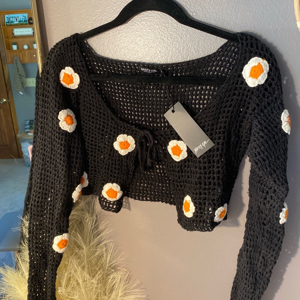 Crochet flower top tie front